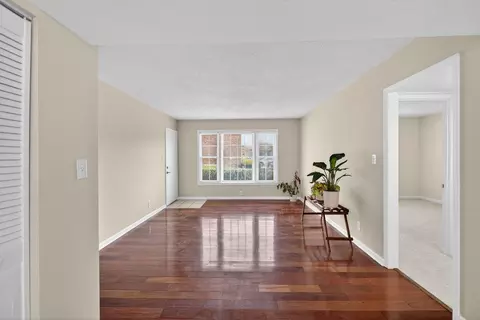 2527 Hydraulic Rd #26, Charlottesville, VA 22901