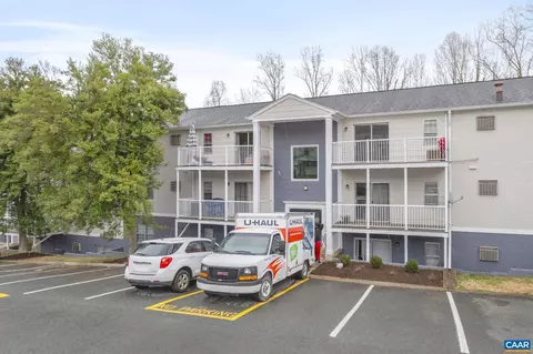 545 Burgoyne Rd #5, Charlottesville, VA 22901
