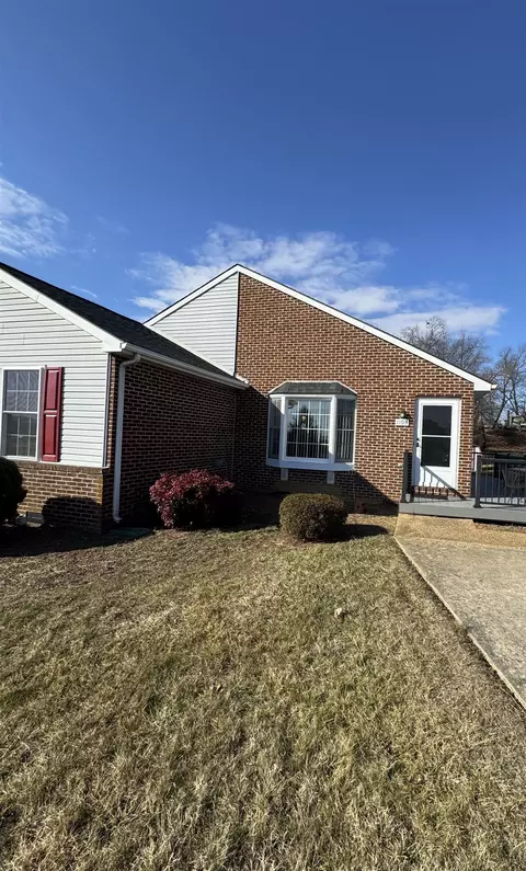 1105 Misty Ct, Harrisonburg, VA 22801