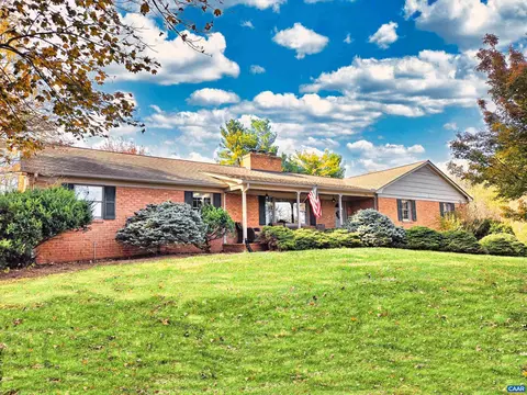 174 Rorrer Cir, Harrisonburg, VA 22801
