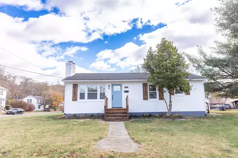 838 Carey St, Buena Vista, VA 24416