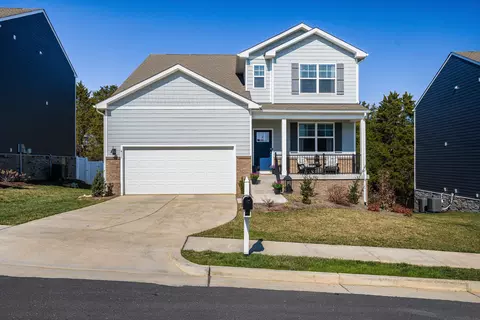 411 Stonewall Jackson Blvd, Staunton, VA 24401