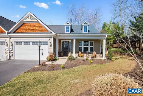 1417 Farrow Hill Ct, Charlottesville, VA 22901