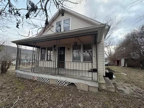 39 Church Hill Rd, Goshen, VA 24439