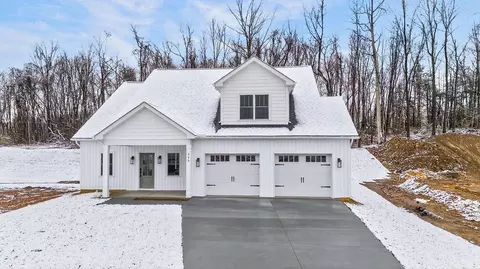 249 Lindburgh Dr, Waynesboro, VA 22980