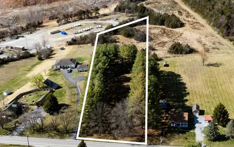 355 National Ave, Staunton, VA 24401