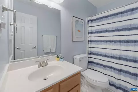 Bath - 103 Riverside Dr, Palmyra, VA 22963 photo 2 of 4