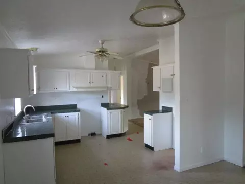 Kitchen - 918 Fleeburg Loop, Shenandoah, VA 22849 photo 2 of 3