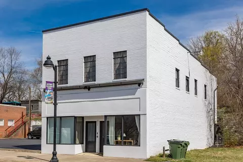 442 First St, Shenandoah, VA 22849