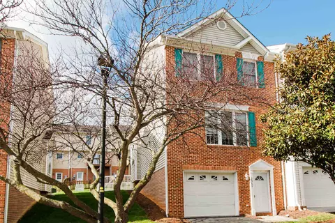 2960 Crystal Spring Ln, Harrisonburg, VA 22801