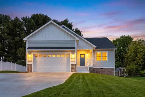 116 Fox Hill Dr, Staunton, VA 24401