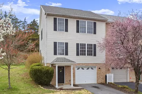 531 Pointe Dr, Harrisonburg, VA 22801