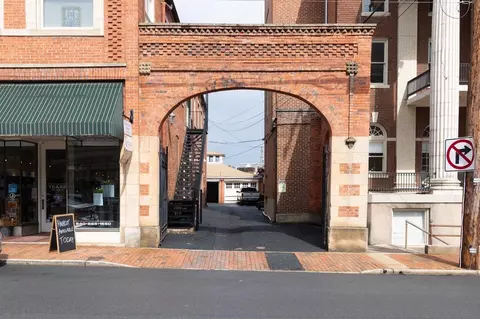 117 W Frederick St W #2, Staunton, VA 24401