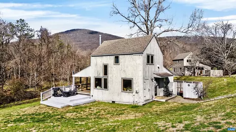 48 Meadow Ln, Nellysford, VA 22958