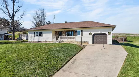 36 Skyline Ave, Stuarts Draft, VA 24477