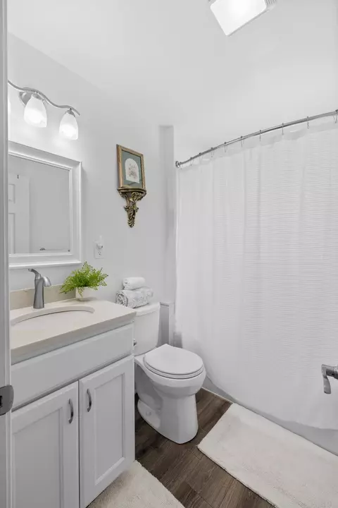 Bath - 151 Stuart Ave, Stuarts Draft, VA 24477 photo 6 of 9