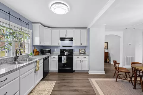 Kitchen - 151 Stuart Ave, Stuarts Draft, VA 24477 photo 11 of 11