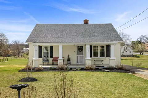 Exterior - 151 Stuart Ave, Stuarts Draft, VA 24477 photo 4 of 20