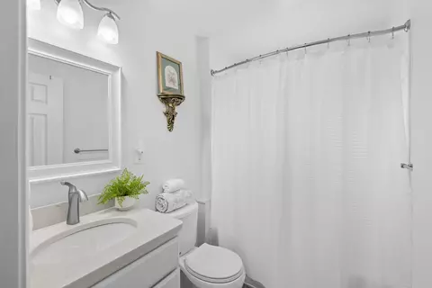 Bath - 151 Stuart Ave, Stuarts Draft, VA 24477 photo 5 of 9