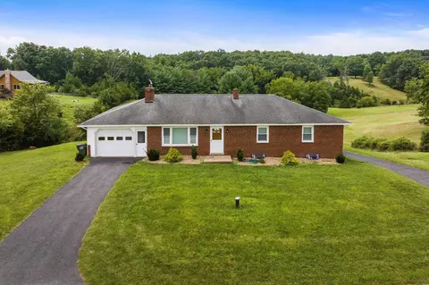 315 Balsley Rd, Staunton, VA 24401