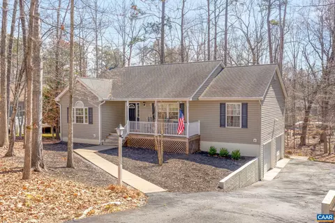 37 W Lake Forest Dr, Palmyra, VA 22963