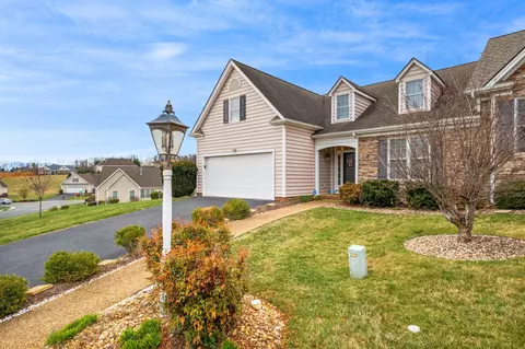 35 Buckingham Cmn, Waynesboro, VA 22980