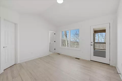 Bedroom - 377 Windy Way, Front Royal, VA 22630 photo 6 of 10