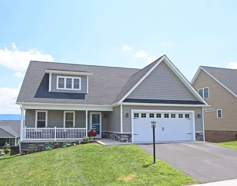 224 Spring Run Ln, Waynesboro, VA 22980