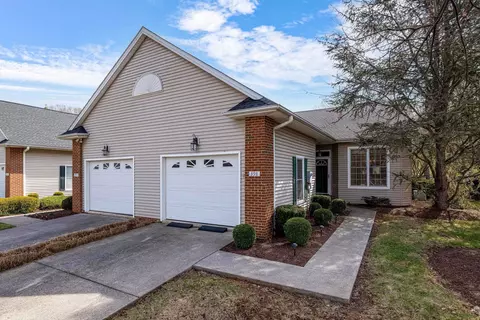 398 Spring Oaks Dr, Harrisonburg, VA 22801