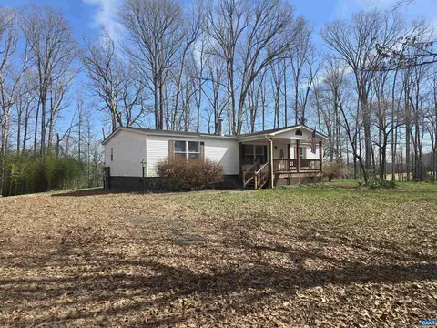 289 Community House Rd, Kents Store, VA 23084