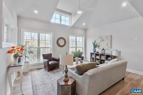 2010 Larkin Ln, Crozet, VA 22932