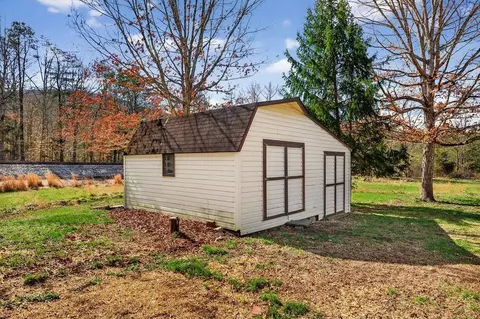 Exterior - 5014 Cold Springs Rd, Raphine, VA 24472 photo 10 of 15