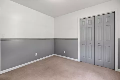 Bedroom - 5014 Cold Springs Rd, Raphine, VA 24472 photo 5 of 10