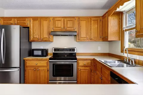 Kitchen - 5014 Cold Springs Rd, Raphine, VA 24472 photo 4 of 4