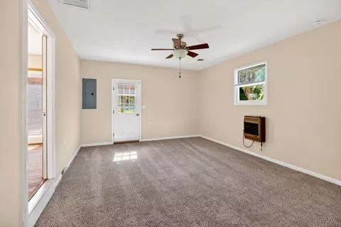 Living - 5014 Cold Springs Rd, Raphine, VA 24472 photo 6 of 9