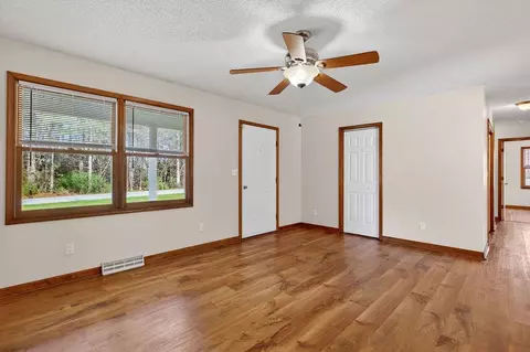 Living - 5014 Cold Springs Rd, Raphine, VA 24472 photo 3 of 9