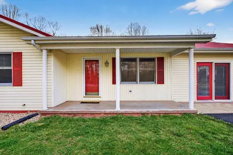 Exterior - 5014 Cold Springs Rd, Raphine, VA 24472 photo 14 of 15
