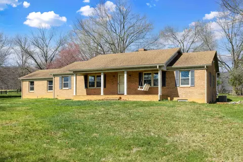 41 Last Raid Ln, Swoope, VA 24479