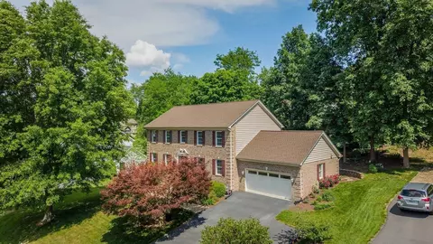 760 Confederacy Dr, Penn Laird, VA 22846