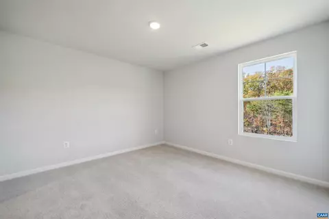 Bedroom - 325 Horse Path Dr, Charlottesville, VA 22902 photo 9 of 10