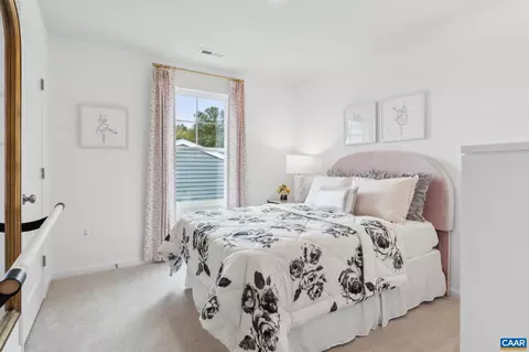 Bedroom - 325 Horse Path Dr, Charlottesville, VA 22902 photo 3 of 10