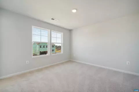Bedroom - 325 Horse Path Dr, Charlottesville, VA 22902 photo 7 of 10