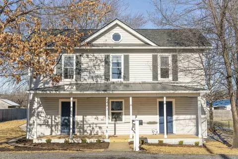 413 N Charlotte Ave N, Waynesboro, VA 22980
