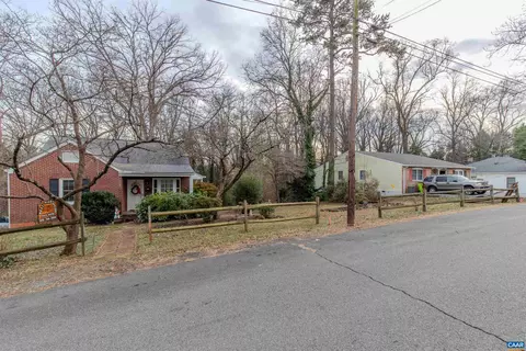 202 Raymond Ave, Charlottesville, VA 22903