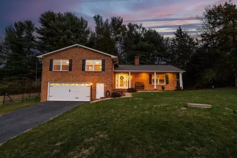 249 Cattle Scales Rd, Waynesboro, VA 22980