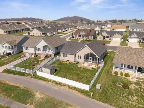 53 Marble Dr, Stuarts Draft, VA 24477 photo 9