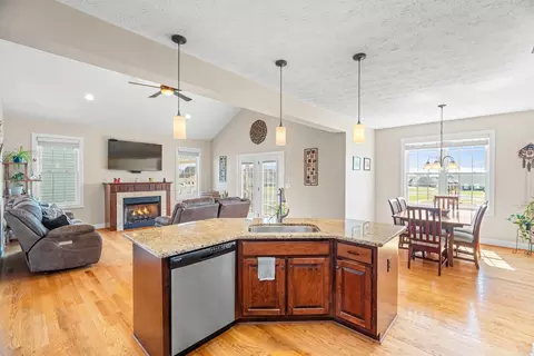 53 Marble Dr, Stuarts Draft, VA 24477 photo 29