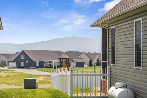 53 Marble Dr, Stuarts Draft, VA 24477 photo 5