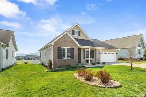 53 Marble Dr, Stuarts Draft, VA 24477 photo 6