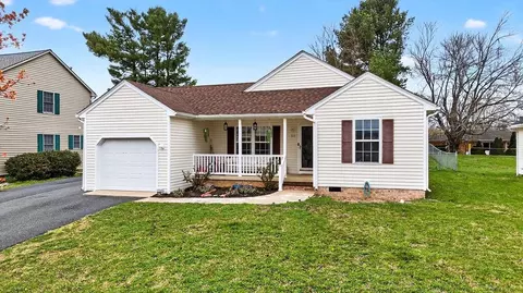 213 Adventure Trl, Waynesboro, VA 22980